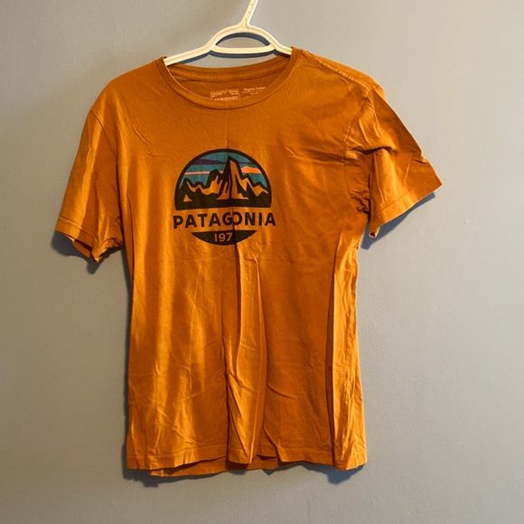 Patagonia p-6 logo tee slim fit - Picture 1 of 2